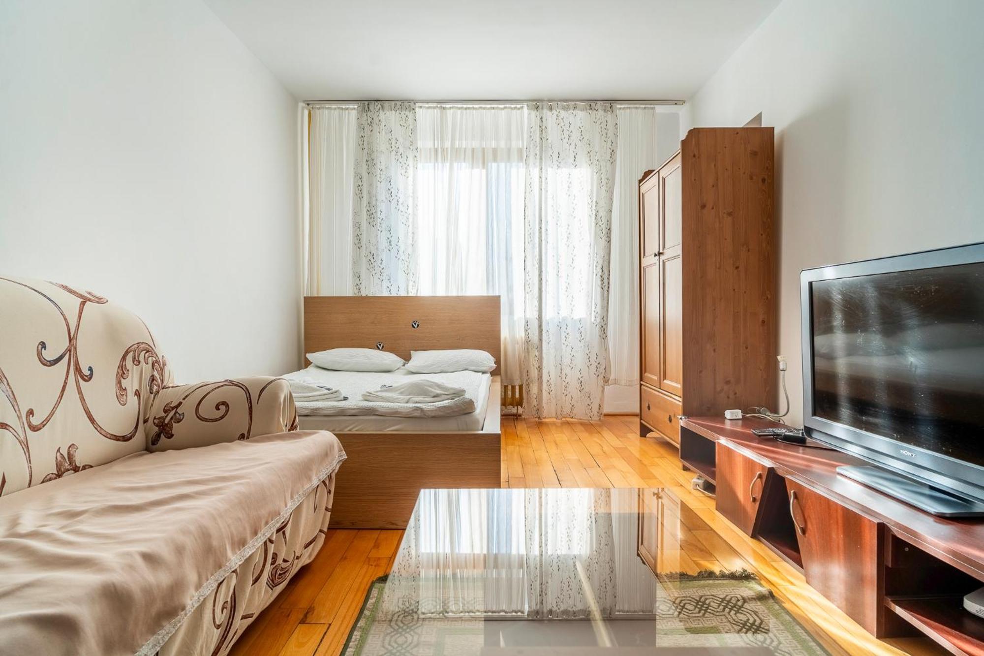 Rustic & Spacious 3Br Apartment ブカレスト エクステリア 写真